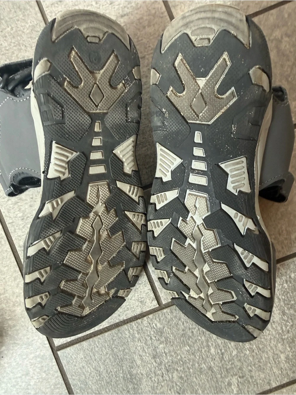 Eddie Bauer adjustable velcro